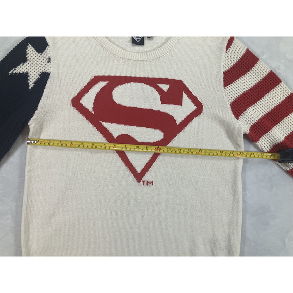 Superman Sweater Adult SZ Medium White Red Blue Knit Preppy America Mad Engine - Picture 8 of 11